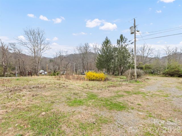 72 Topeka Drive, Sylva, NC 28779