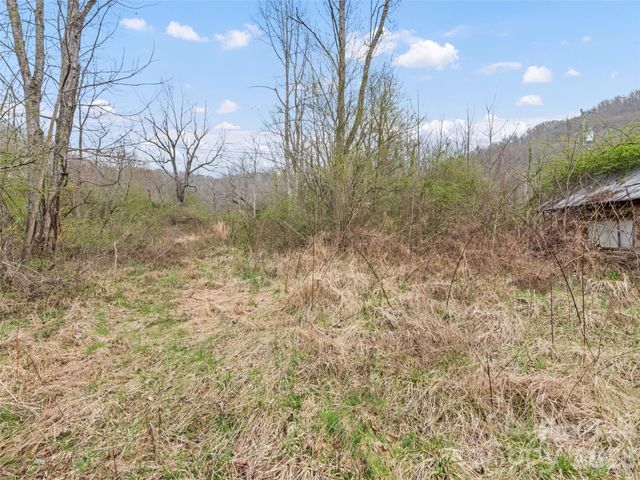 72 Topeka Drive, Sylva, NC 28779