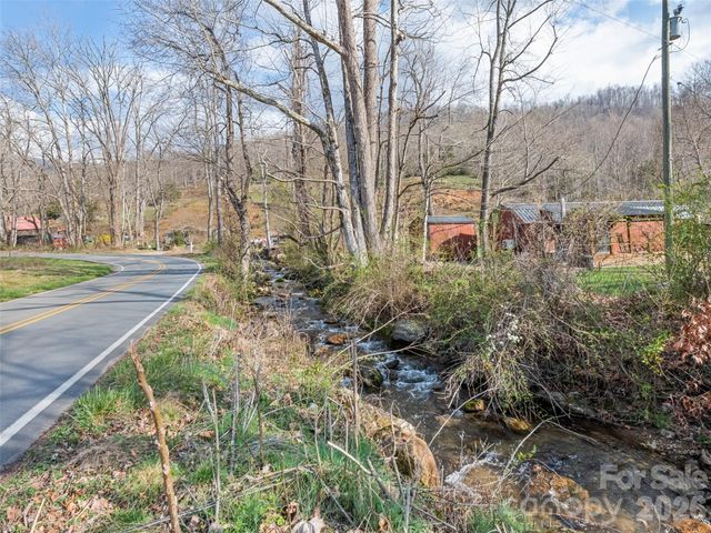 72 Topeka Drive, Sylva, NC 28779