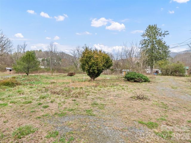 72 Topeka Drive, Sylva, NC 28779