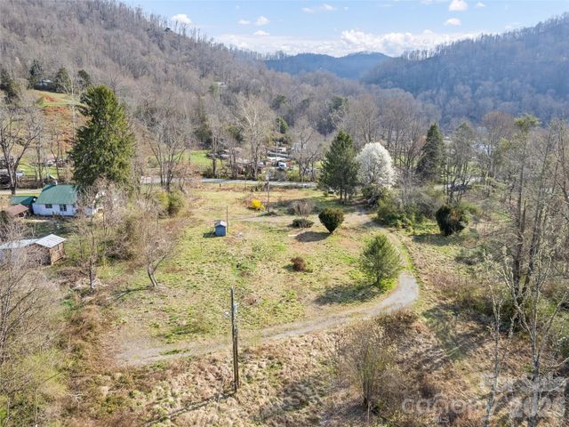 72 Topeka Drive, Sylva, NC 28779