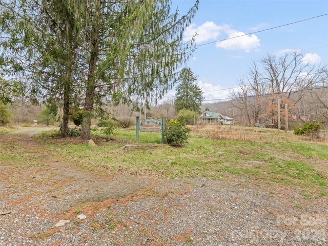 72 Topeka Drive, Sylva, NC 28779