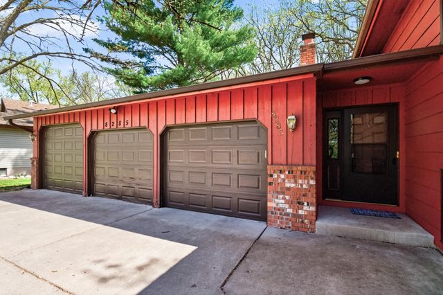 8285 Pleasant View Drive, Mounds View, MN 55112