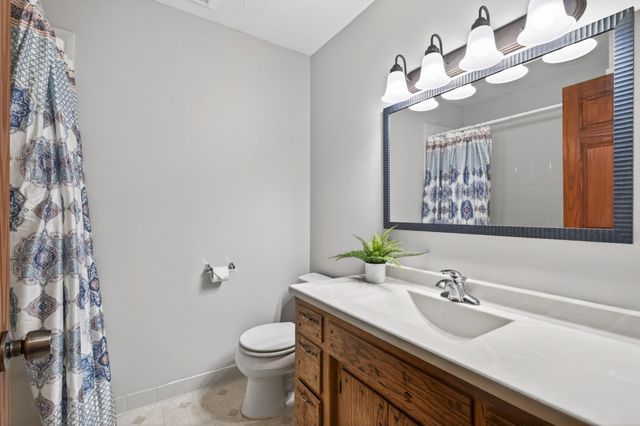 8285 Pleasant View Drive, Mounds View, MN 55112