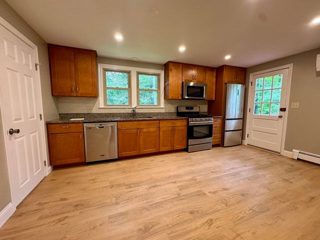4 Link St 0, Foxboro, MA 02035