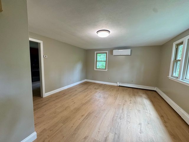 4 Link St 0, Foxboro, MA 02035