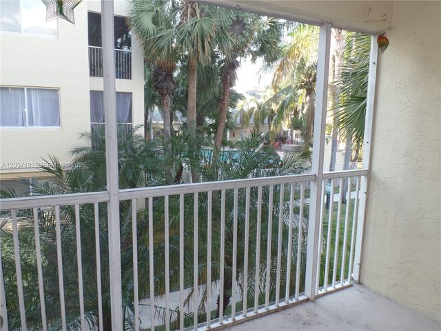 5672 Rock Island Road 260, Tamarac, FL 33319