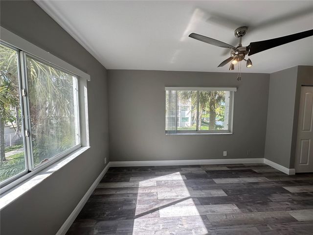 5672 Rock Island Road 260, Tamarac, FL 33319