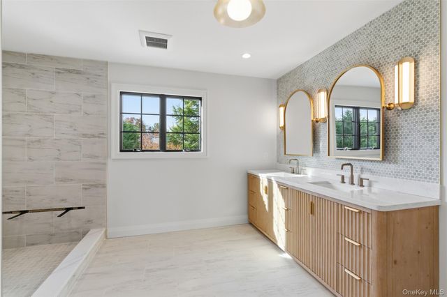 3 Westchester Avenue, Jericho, NY 11753