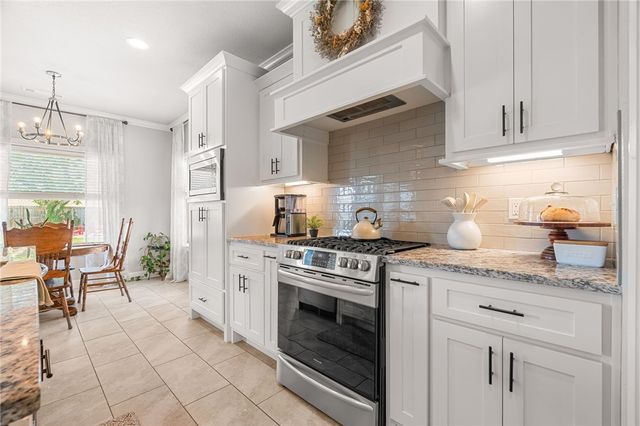 581 N Sabine Pass Road, Fayetteville, AR 72704