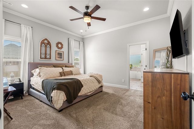 581 N Sabine Pass Road, Fayetteville, AR 72704