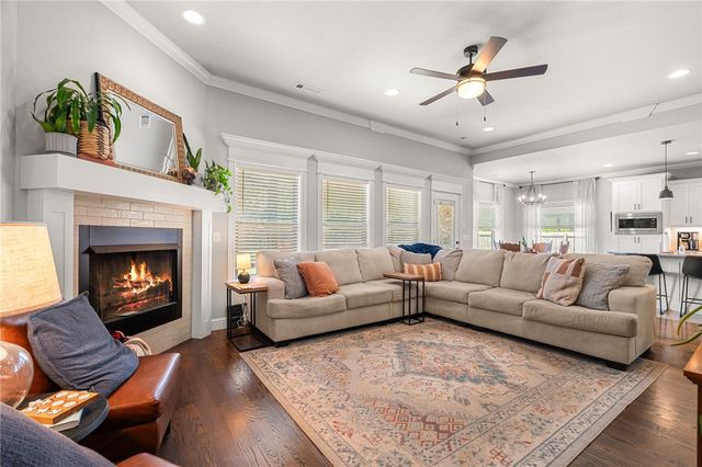 581 N Sabine Pass Road, Fayetteville, AR 72704