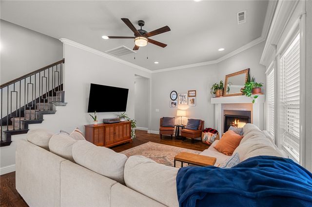 581 N Sabine Pass Road, Fayetteville, AR 72704