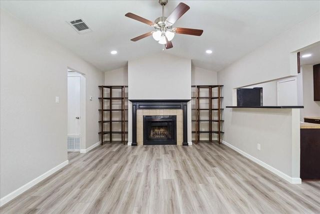 13300 Cowdray PARK A, Austin, TX 78729