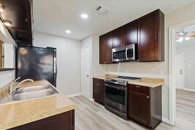 13300 Cowdray PARK A, Austin, TX 78729
