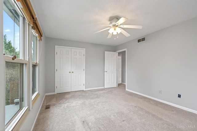 40 Turnberry Court, Springboro, OH 45066