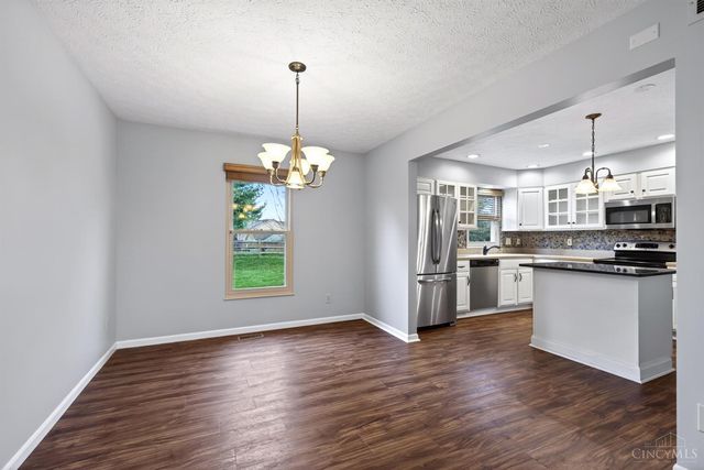 40 Turnberry Court, Springboro, OH 45066