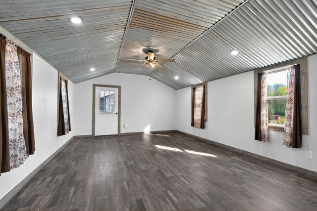 1810 Twin Creek Road, Sadieville, KY 40370