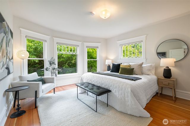 1715 E Mercer Street, Seattle, WA 98112