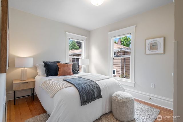 1715 E Mercer Street, Seattle, WA 98112