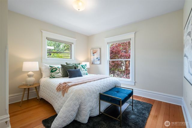 1715 E Mercer Street, Seattle, WA 98112