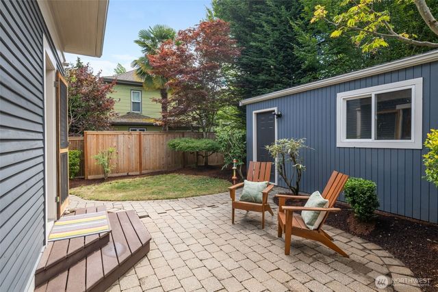 1715 E Mercer Street, Seattle, WA 98112