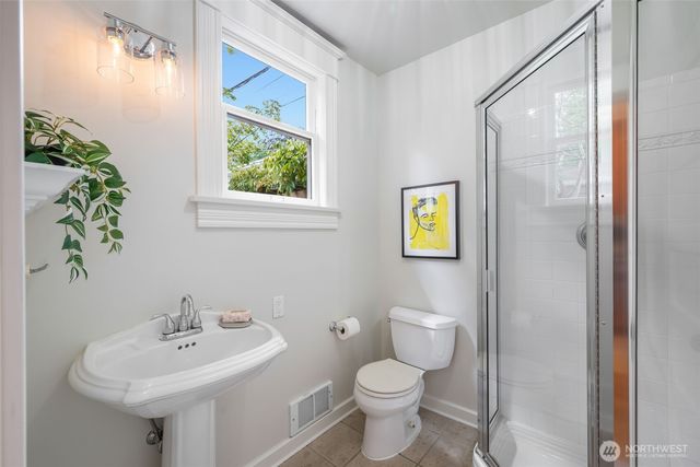 1715 E Mercer Street, Seattle, WA 98112