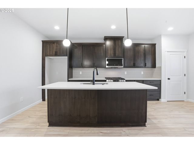 4668 Se 2ND St, Gresham, OR 97080