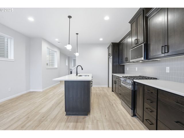 4668 Se 2ND St, Gresham, OR 97080