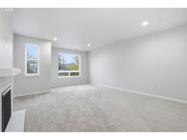 4668 Se 2ND St, Gresham, OR 97080