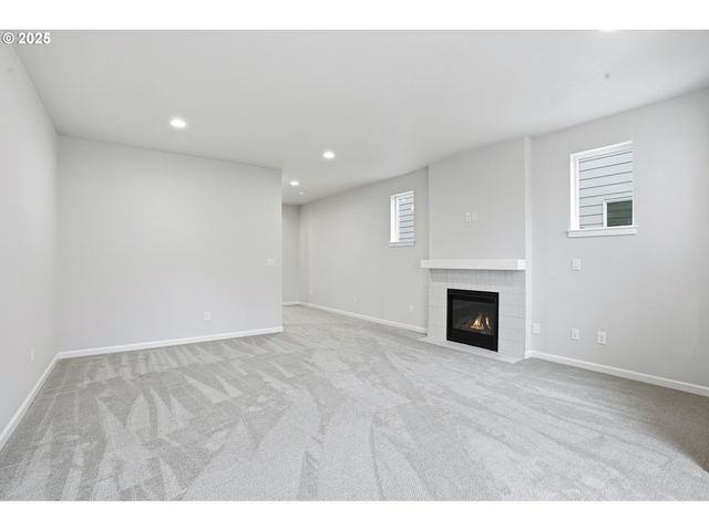 4668 Se 2ND St, Gresham, OR 97080