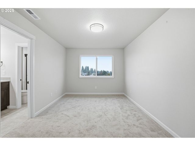 4668 Se 2ND St, Gresham, OR 97080