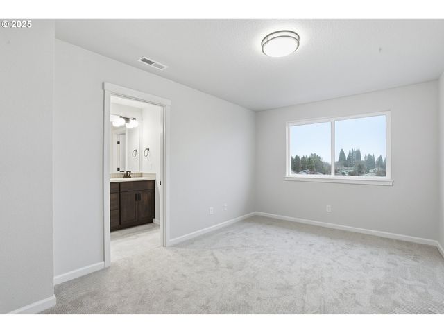 4668 Se 2ND St, Gresham, OR 97080