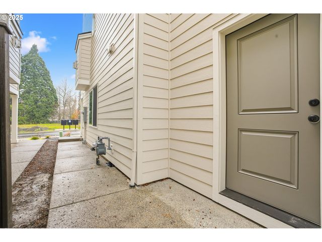 4668 Se 2ND St, Gresham, OR 97080