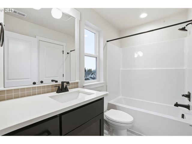 4668 Se 2ND St, Gresham, OR 97080