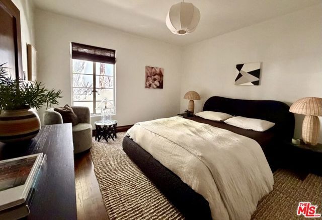 8855 St Ives Drive, Los Angeles, CA 90069