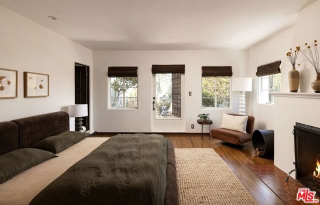 8855 St Ives Drive, Los Angeles, CA 90069