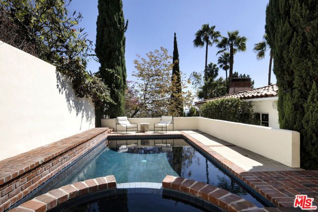 8855 St Ives Drive, Los Angeles, CA 90069