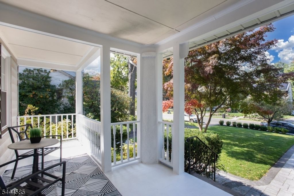 8 Franklin Pl, Montclair Twp., NJ 07042 — photo 3