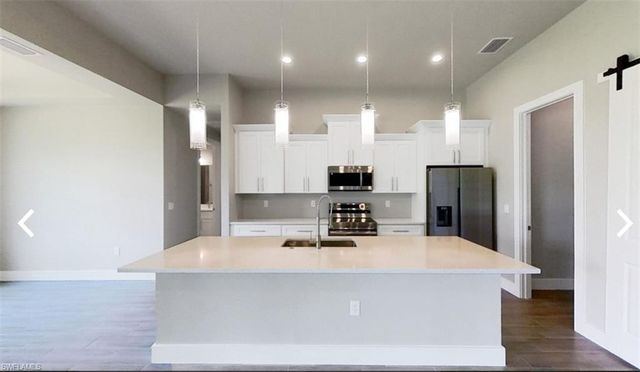 2709 20th ST SW, Lehigh Acres, FL 33976
