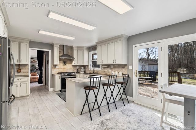 3955 Morgan Road, Orion Charter Township, MI 48359