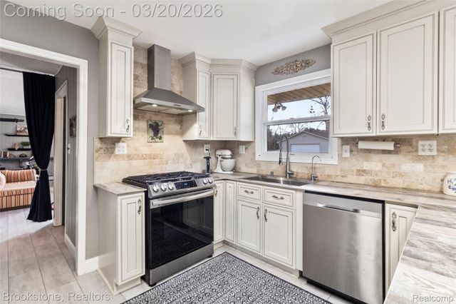 3955 Morgan Road, Orion Charter Township, MI 48359