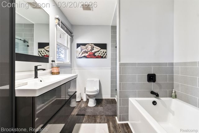 3955 Morgan Road, Orion Charter Township, MI 48359