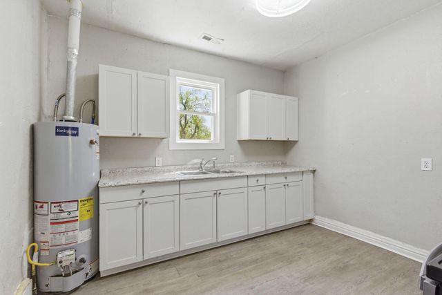 2604 W Calhoun Street, Springfield, MO 65802