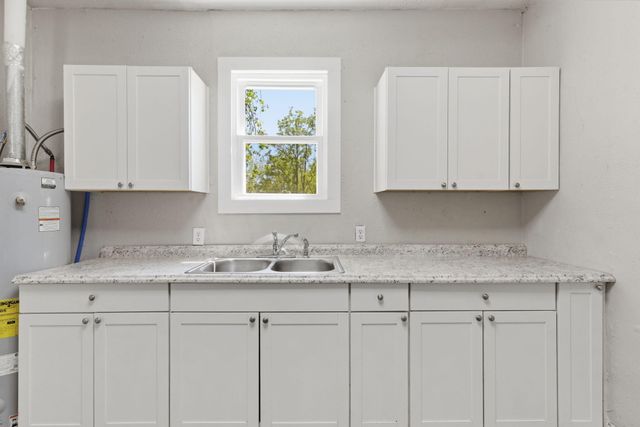 2604 W Calhoun Street, Springfield, MO 65802