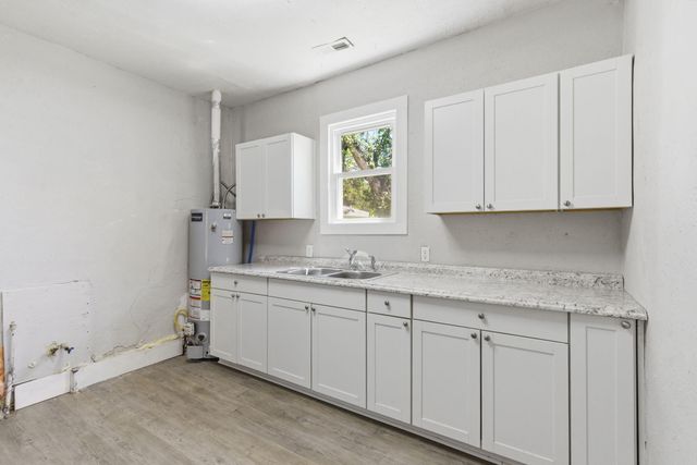2604 W Calhoun Street, Springfield, MO 65802