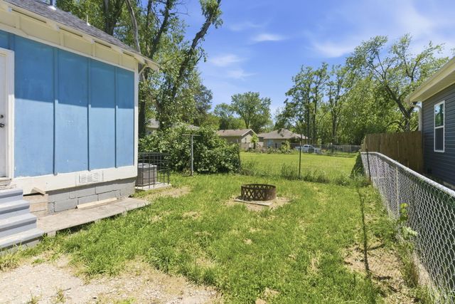 2604 W Calhoun Street, Springfield, MO 65802