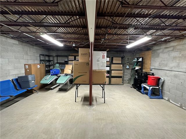 107 E North Street, New Castle, PA 16101