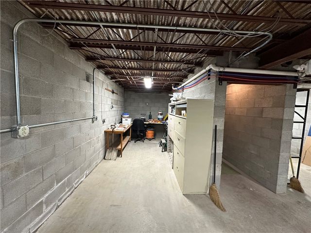 107 E North Street, New Castle, PA 16101