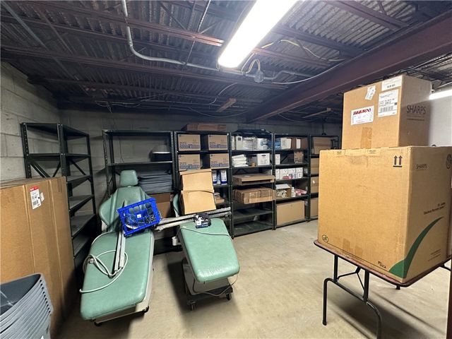 107 E North Street, New Castle, PA 16101